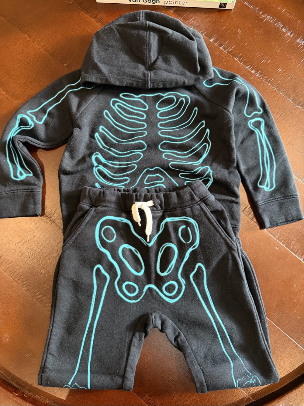 Old Navy Black Boys' Sweater Hoodie and Pants set
